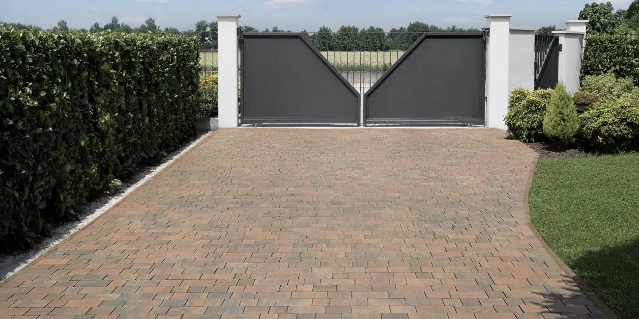 2650r87101300ocropped960mm0_2591919_matrix-rosso-nero-beige-mix2018_05_30-tararan-tiziano-matrix-rosso-beige-1-_bassajpgjpg