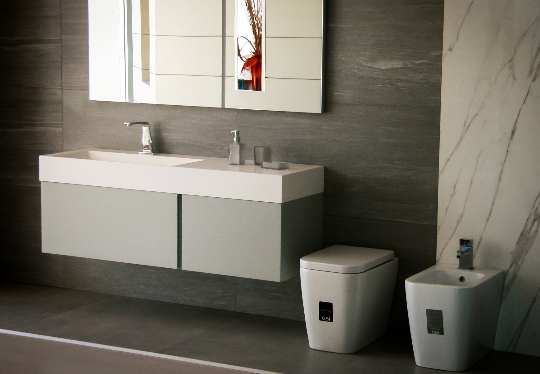 sala_mostra_resana_rivestimenti_relax_arredo_bagno