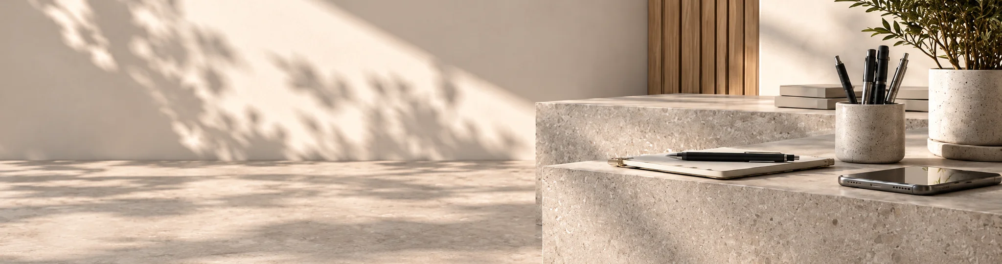 header sezione contatti